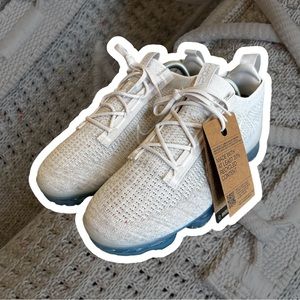 ‼️SOLD‼️ NEW Women’s Nike Air VaporMax 2021 Flyknit